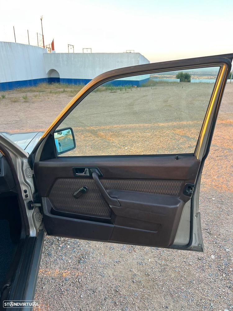 Mercedes-Benz A 190 - 22