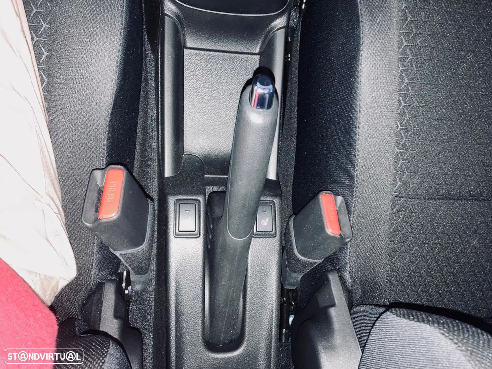 Suzuki Swift 1.2 Mild Hybrid GLX - 17