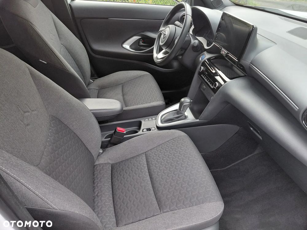 Toyota Yaris Cross - 16