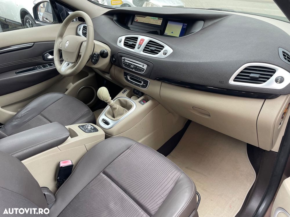 Renault Scenic 1.9 dCi FAP Privilege - 16