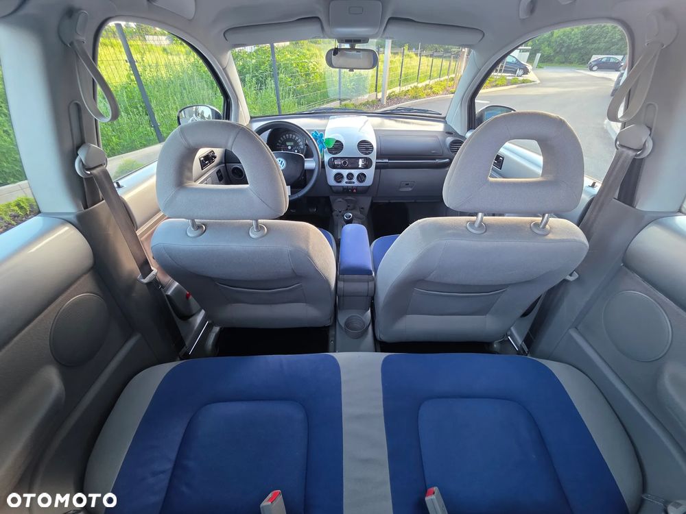Volkswagen New Beetle - 3