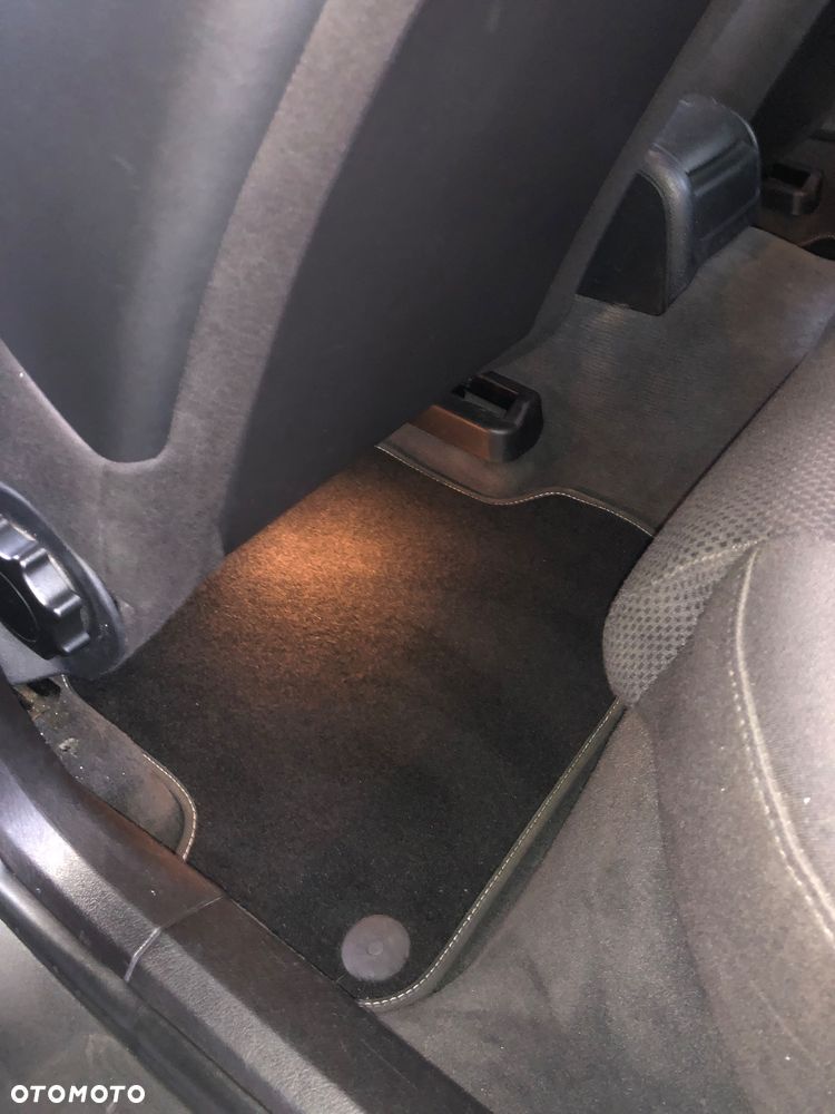 Audi A4 Limousine - 17