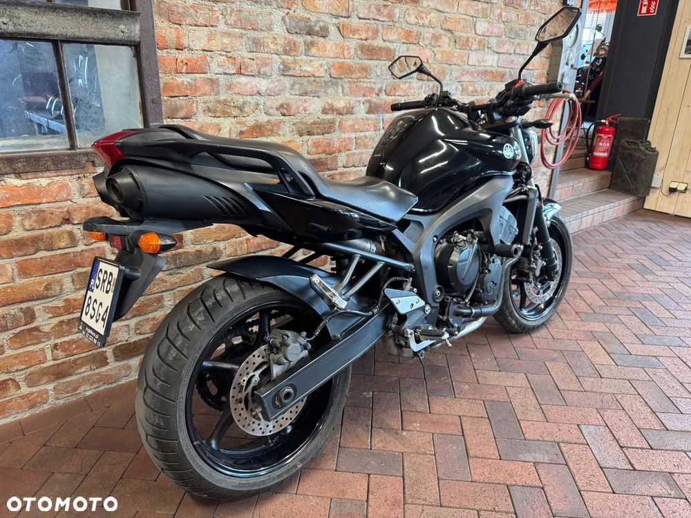 Yamaha FZ6 - 3
