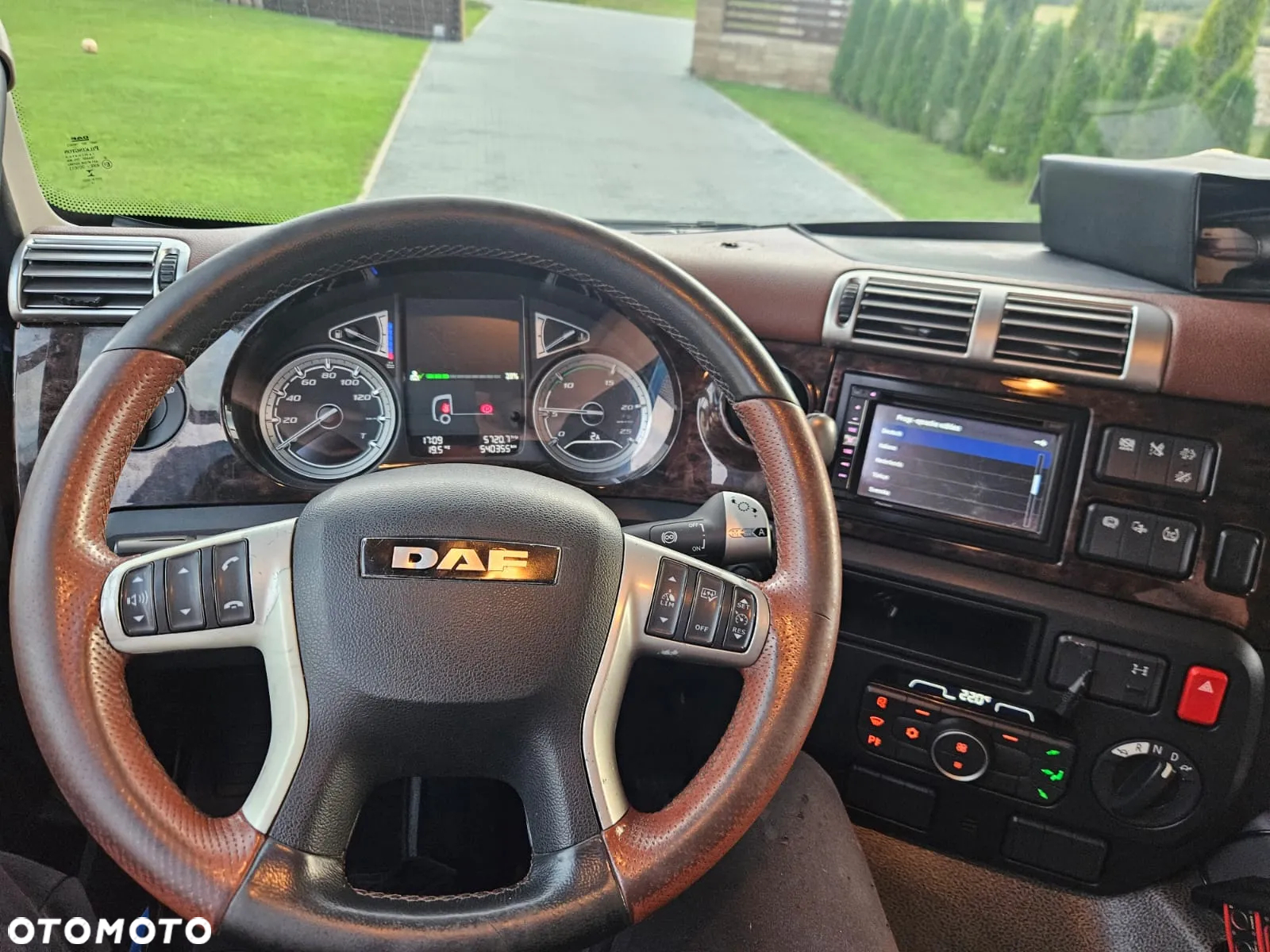 DAF CF 300 2017r - 12