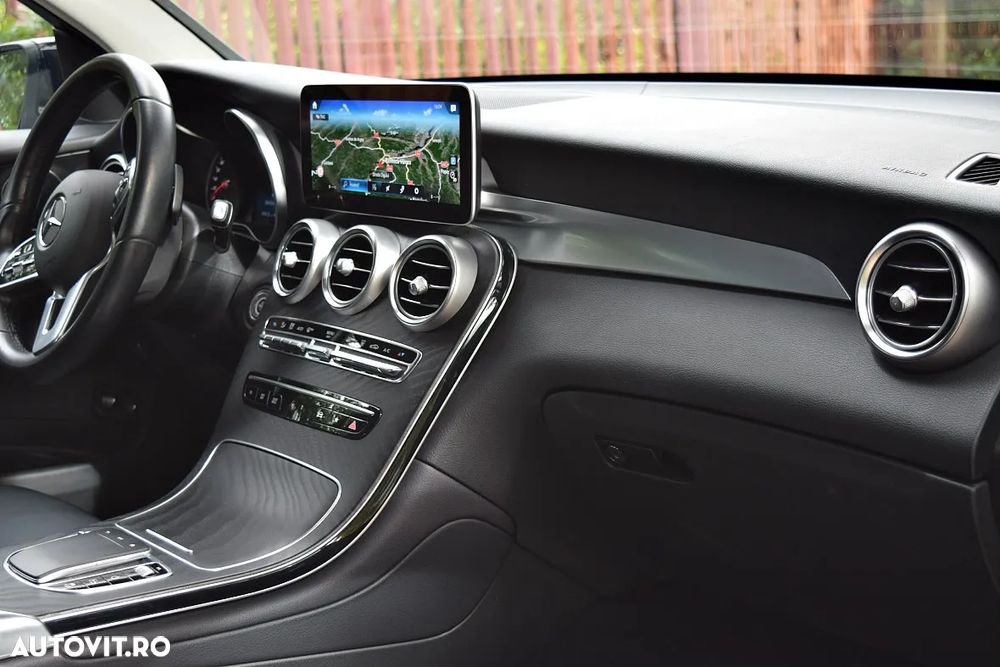 Mercedes-Benz GLC 300 e 4MATIC - 7