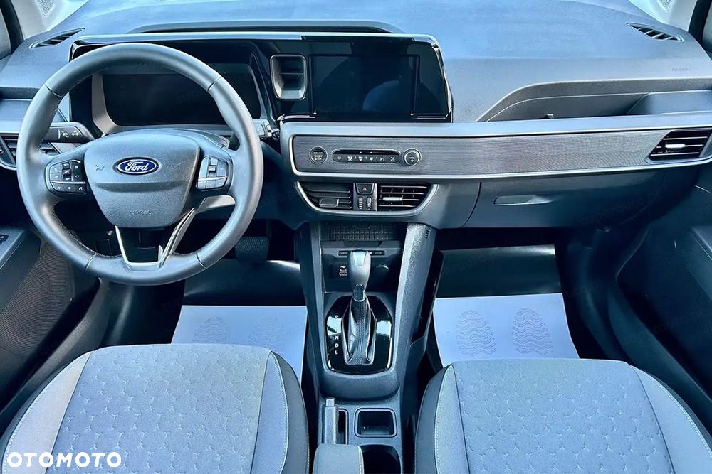 Ford Tourneo Courier - 12