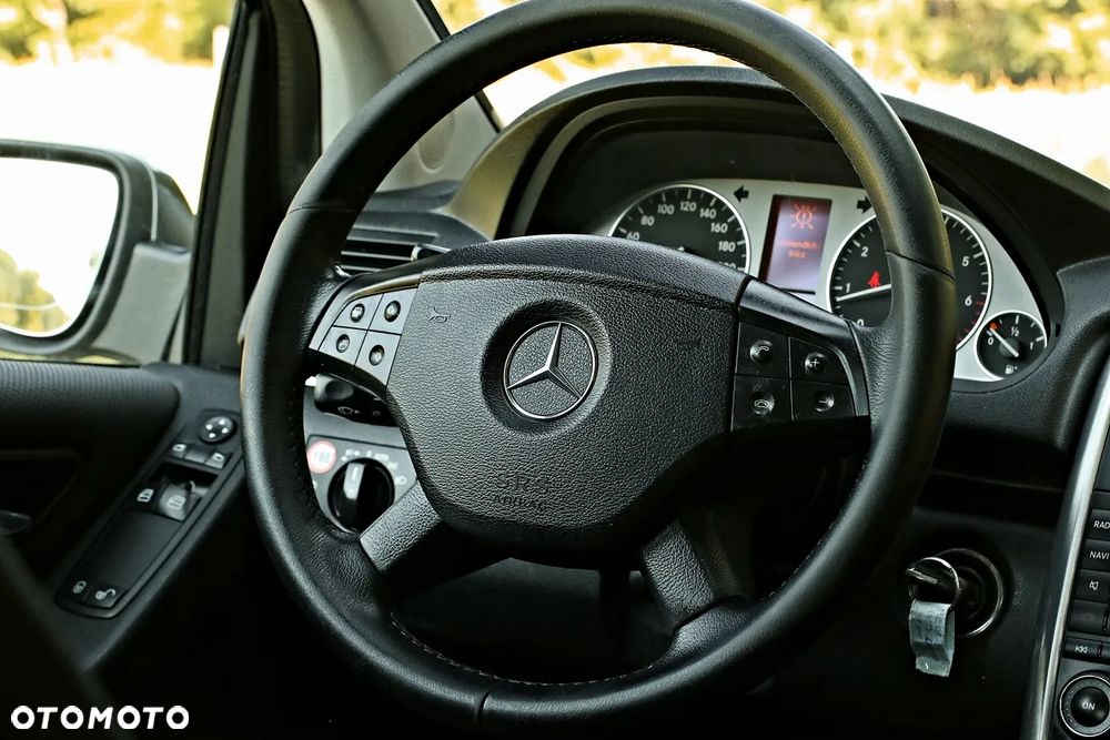 Mercedes-Benz Klasa B - 30