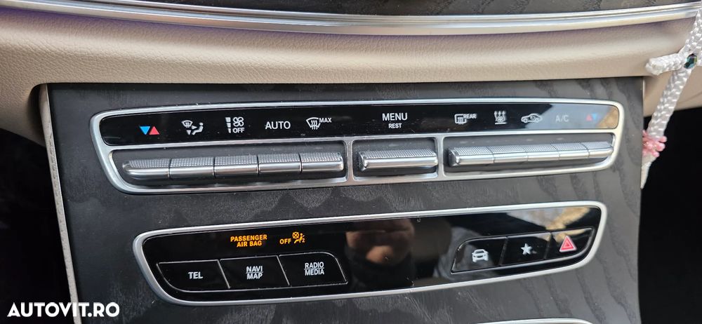 Mercedes-Benz E 220 d Aut. - 35