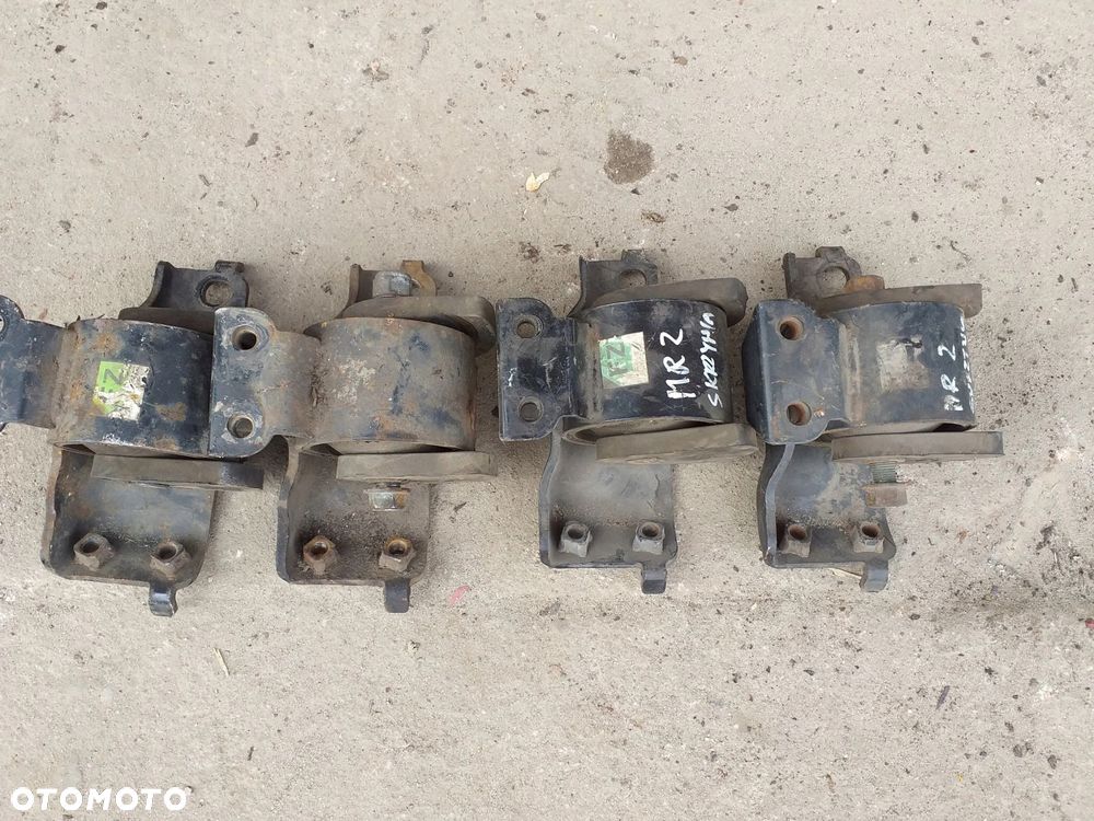 Toyota MR2 SW20 2,0 poduszka łapa skrzyni - 1