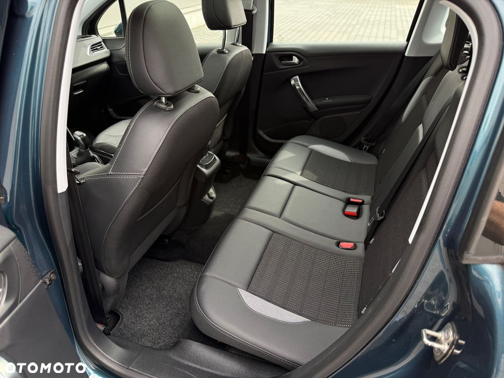 Peugeot 2008 PureTech 110 Stop&Start Allure - 29
