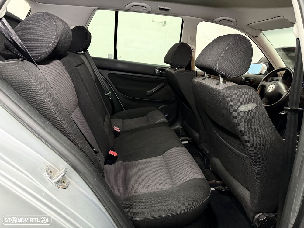 VW Golf 1.4i 25 Anos - 9