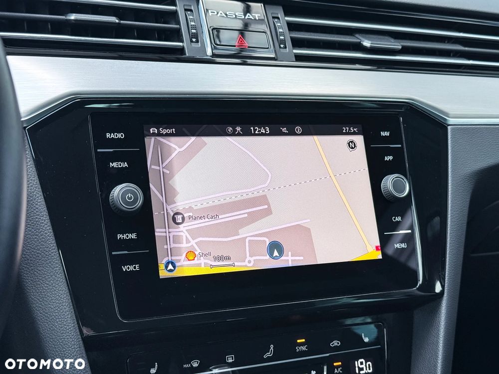 Volkswagen Passat Variant 2.0 TSI Elegance DSG - 36
