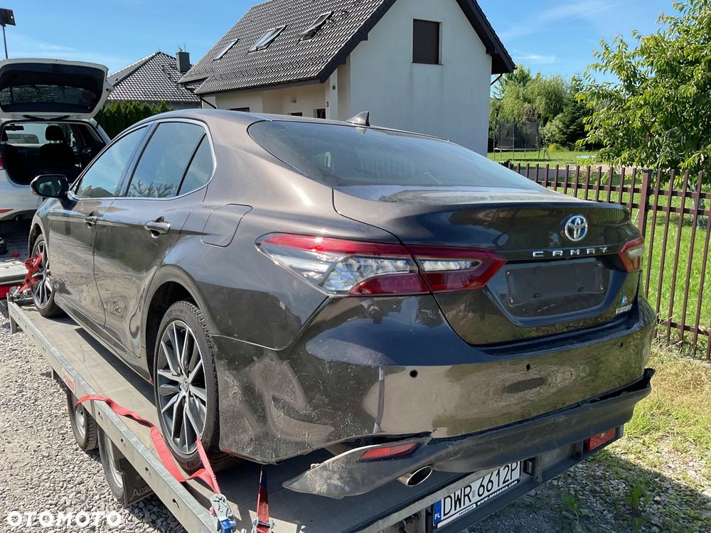 Toyota Camry Executive - 13