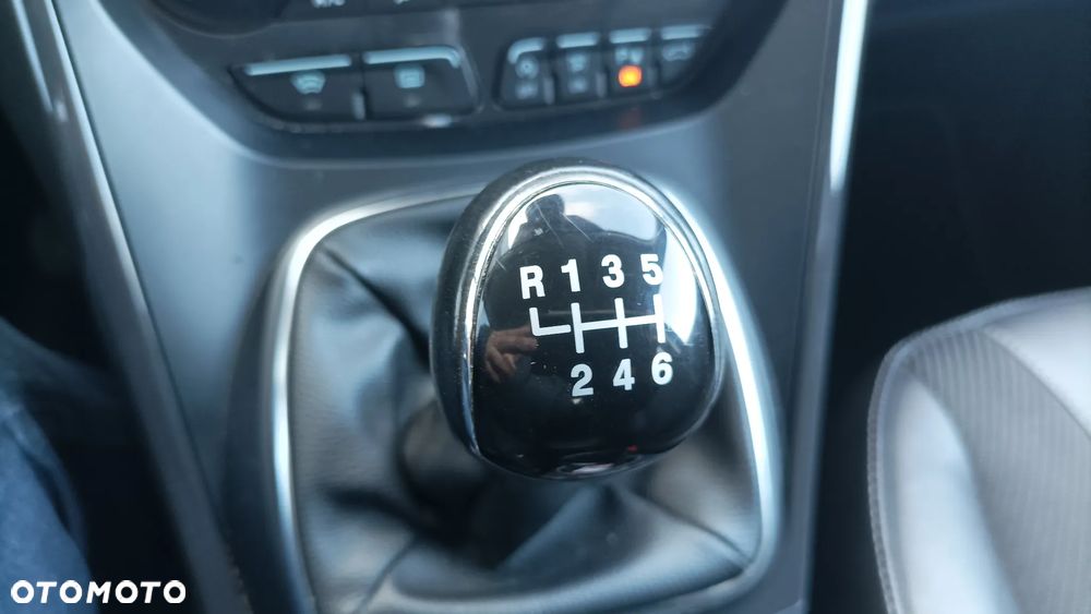 Ford Kuga 2.0 TDCi 4WD Titanium Plus - 25