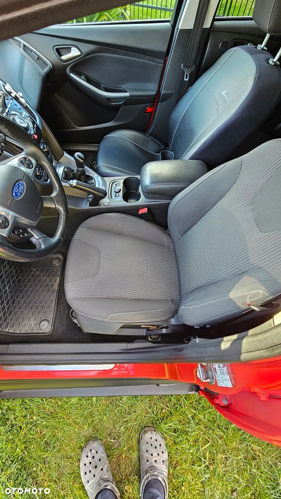 Ford Focus 1.6 FF Titanium - 10