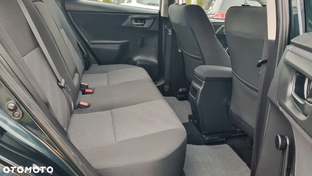 Toyota Auris 1.6 Valvematic Comfort - 23