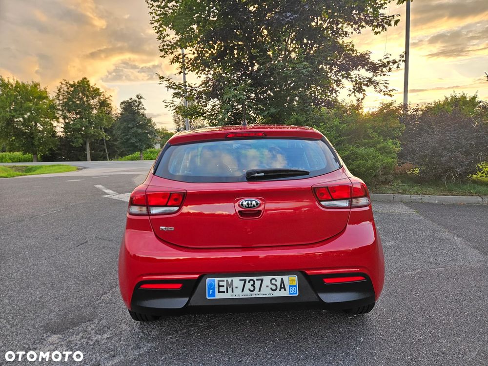 Kia Rio 1.2 Attract - 18