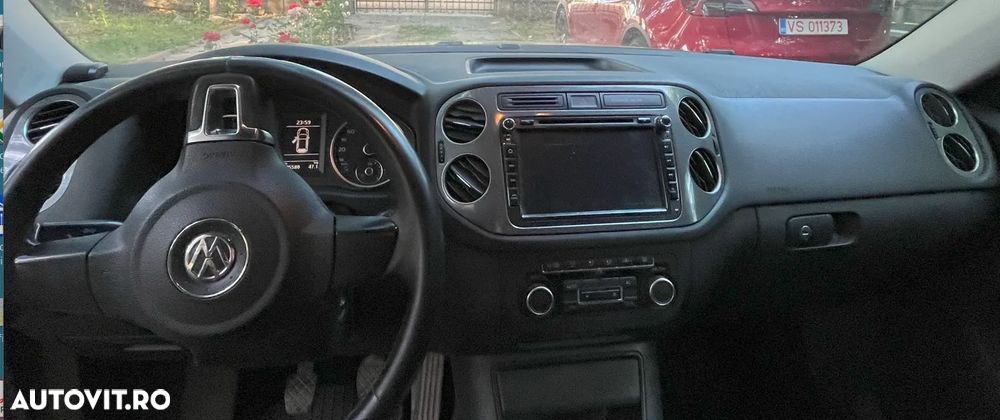 Volkswagen Tiguan 2.0 TDI 4Motion Trend & Fun - 9