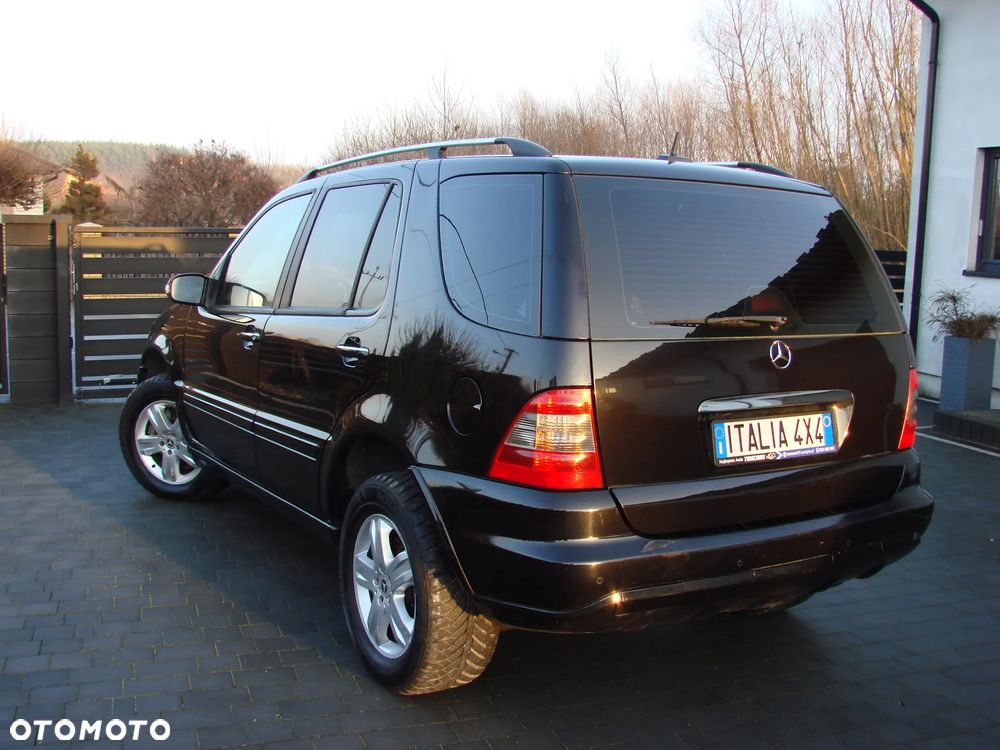 Mercedes-Benz ML - 12