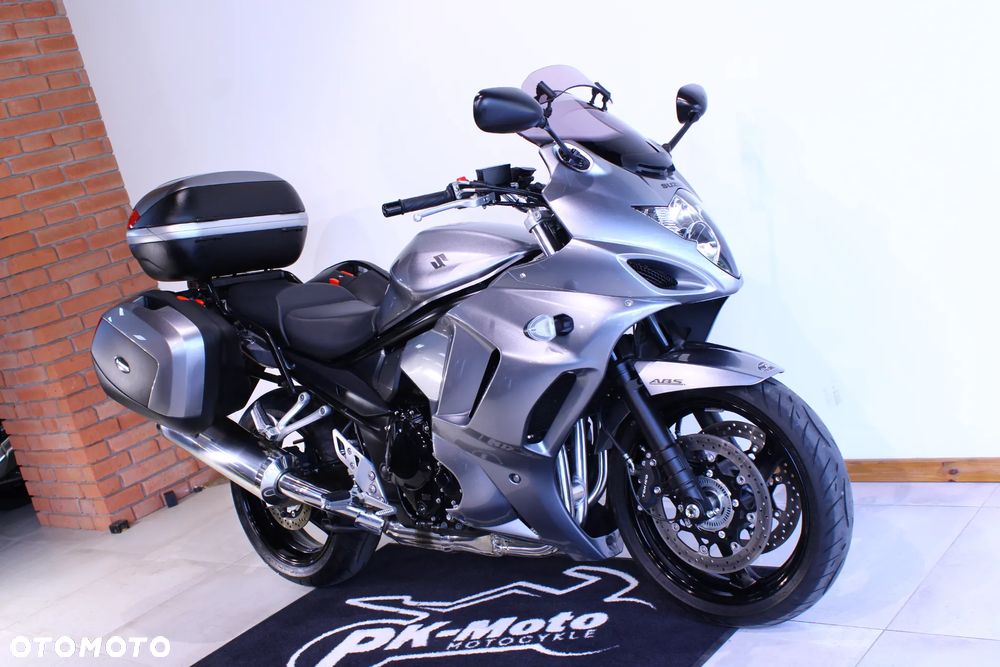Suzuki GSX - 5