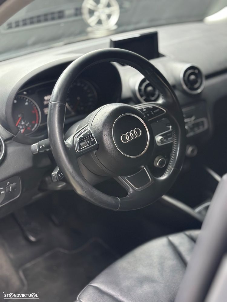 Audi A1 Sportback 1.6 TDI S-line - 9
