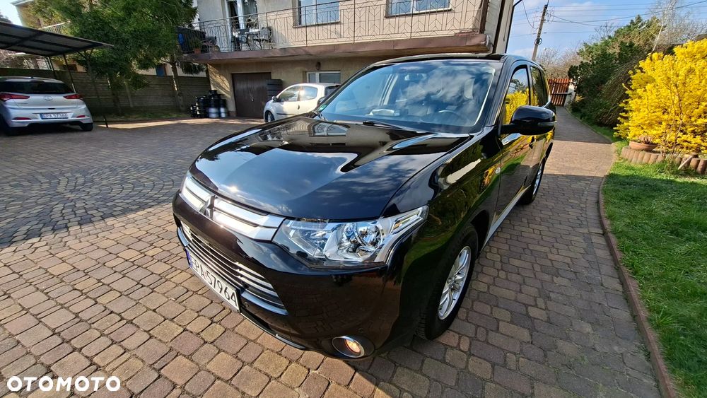 Mitsubishi Outlander 2.0 2WD Inform - 9