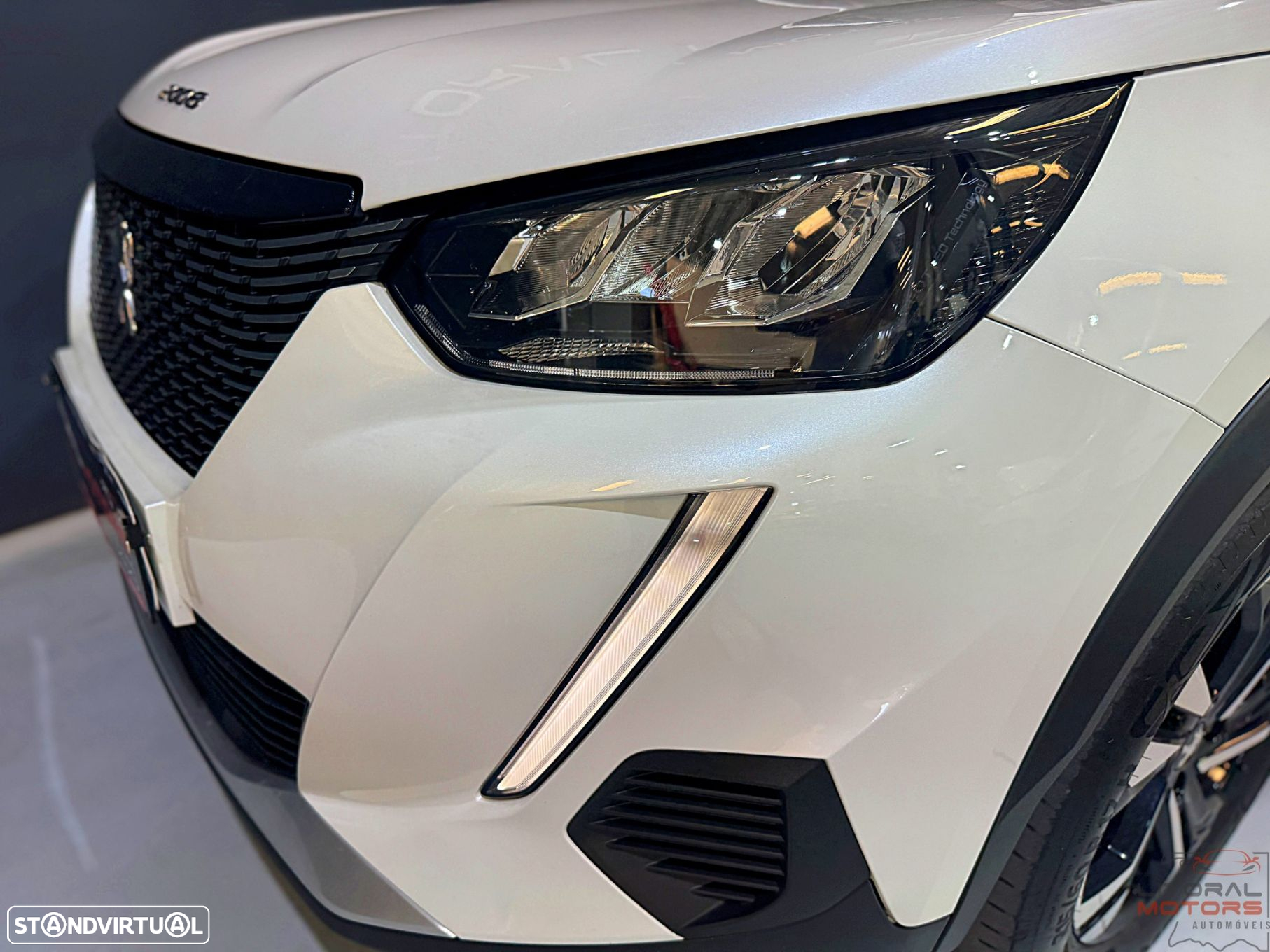 Peugeot 2008 1.2 PureTech Allure Pack - 5