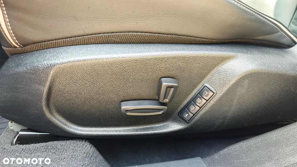 Ford Mondeo 2.0 EcoBoost Titanium S - 24