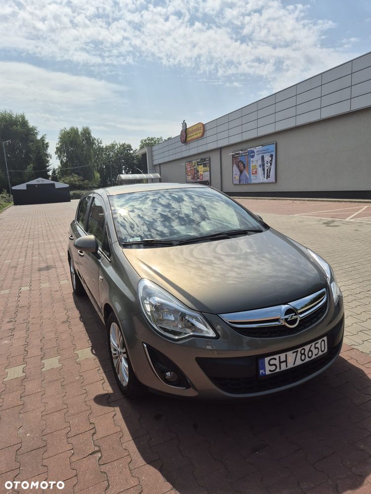Opel Corsa 1.4 16V Cosmo - 1