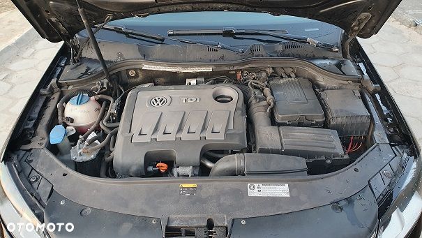 Volkswagen Passat 2.0 TDI BlueMotion Technology Comfortline - 18