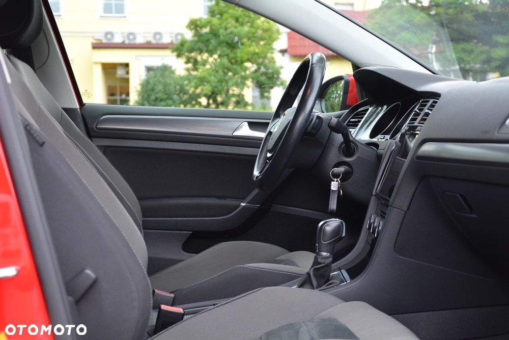 Volkswagen Golf - 11