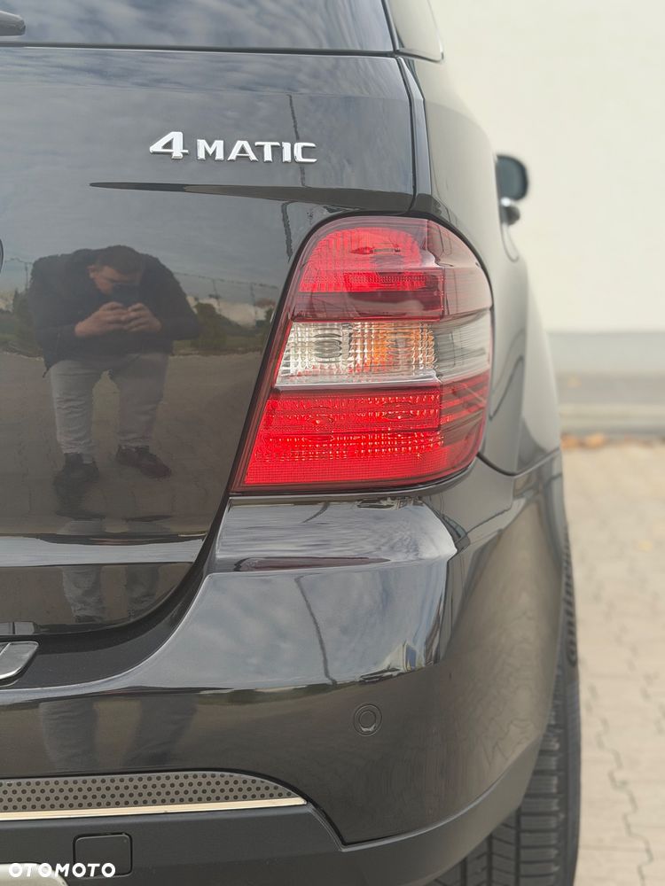 Mercedes-Benz ML - 26