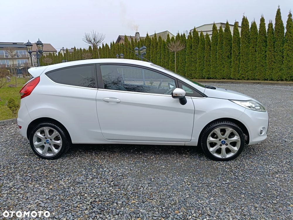 Ford Fiesta - 38