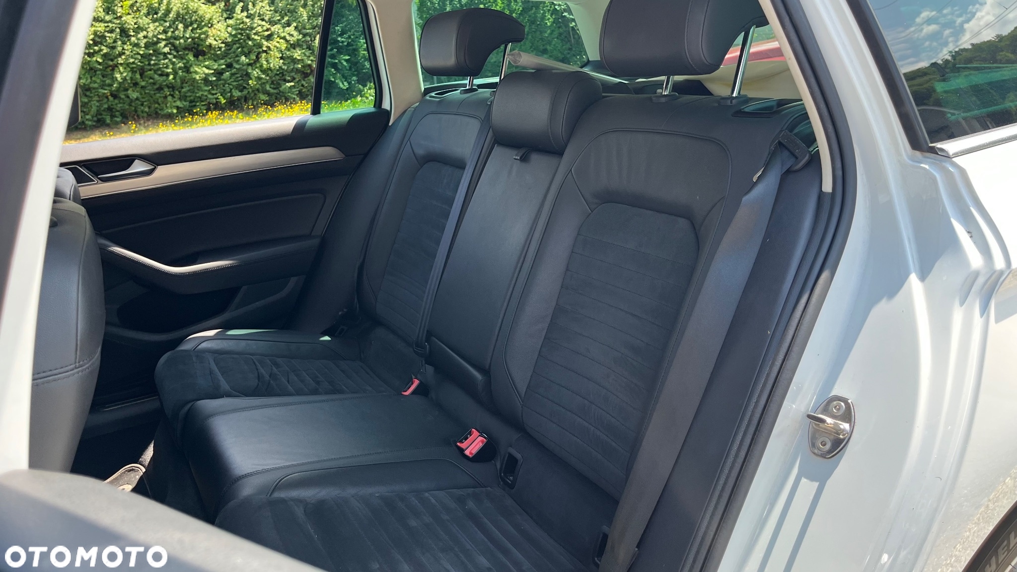 Volkswagen Passat - 21