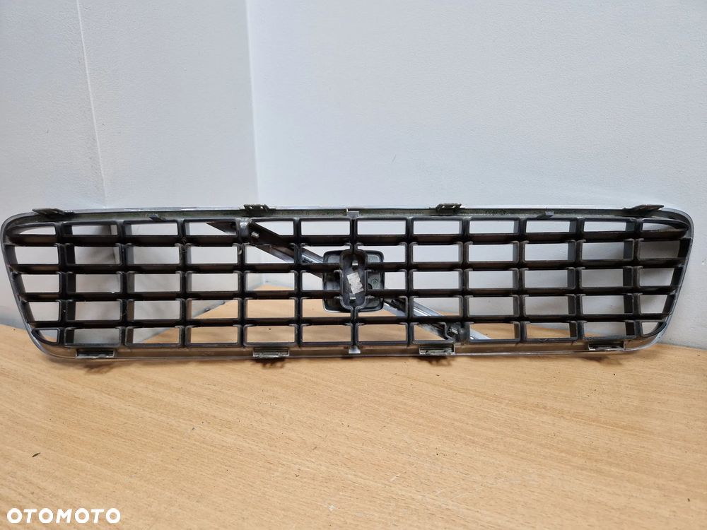 GRILL ATRAPA PLASTER MIODU VOLVO V50 S40 04-07 - 5