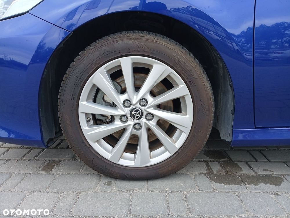 Toyota Camry - 16