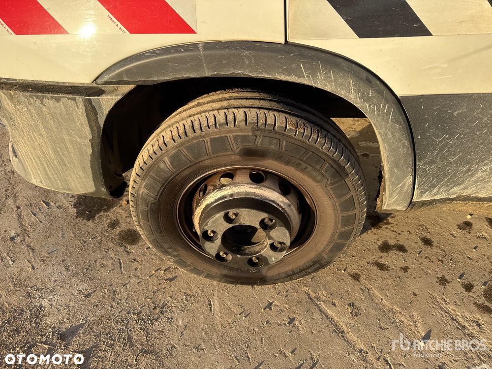 Iveco 70C18 - 25