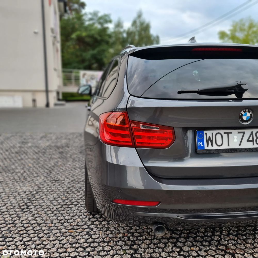 BMW Seria 3 320d Touring Sport Line - 17