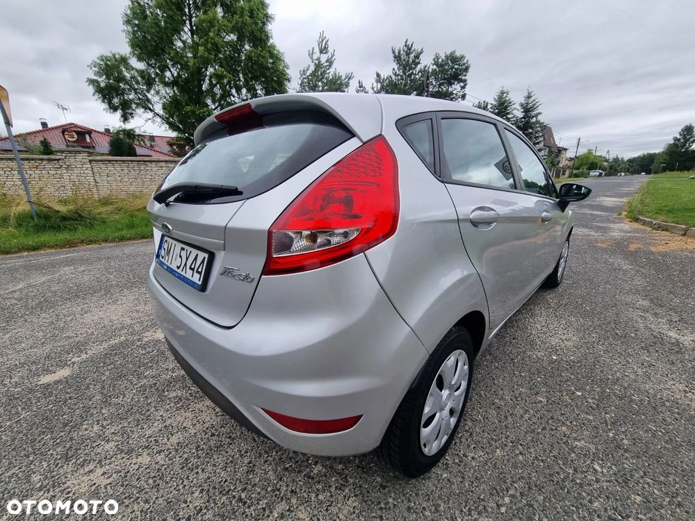 Ford Fiesta 1.25 Trend EU5 - 11