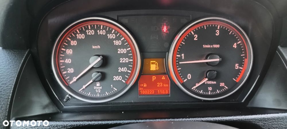 BMW X1 sDrive18d Sport Line - 35