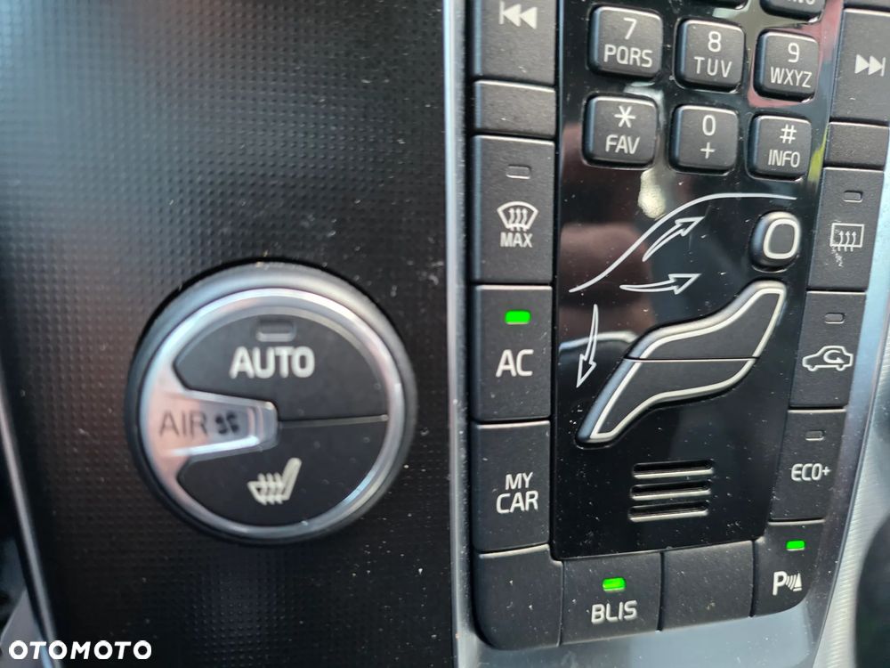 Volvo V40 D4 Drive-E R-Design Kinetic - 26