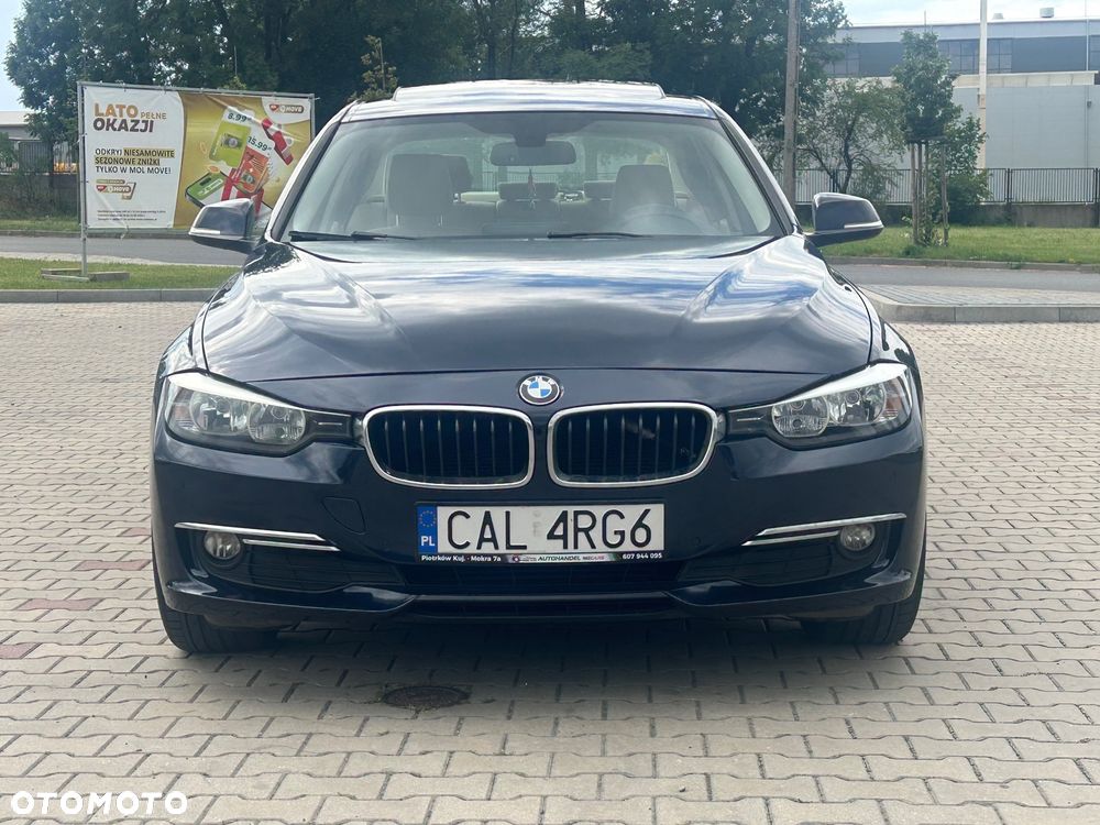 BMW Seria 3 320d Luxury Line - 10