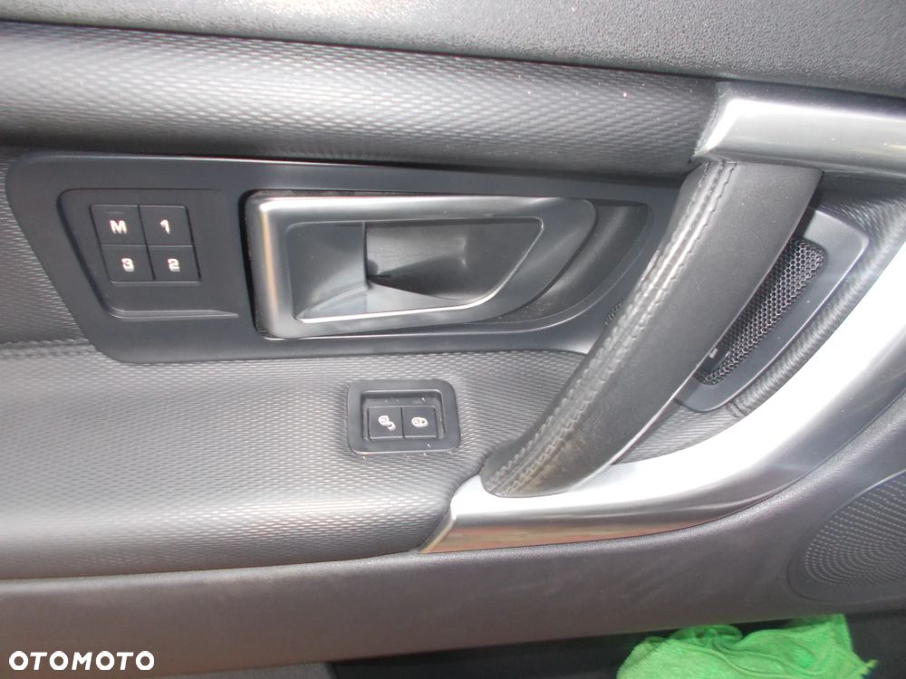 Land Rover Discovery Sport TD4 HSE - 29