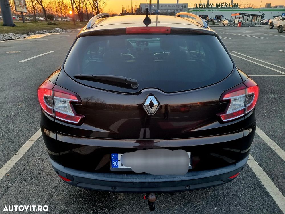 Renault Megane ENERGY dCi 110 Start & Stop Bose Edition - 11