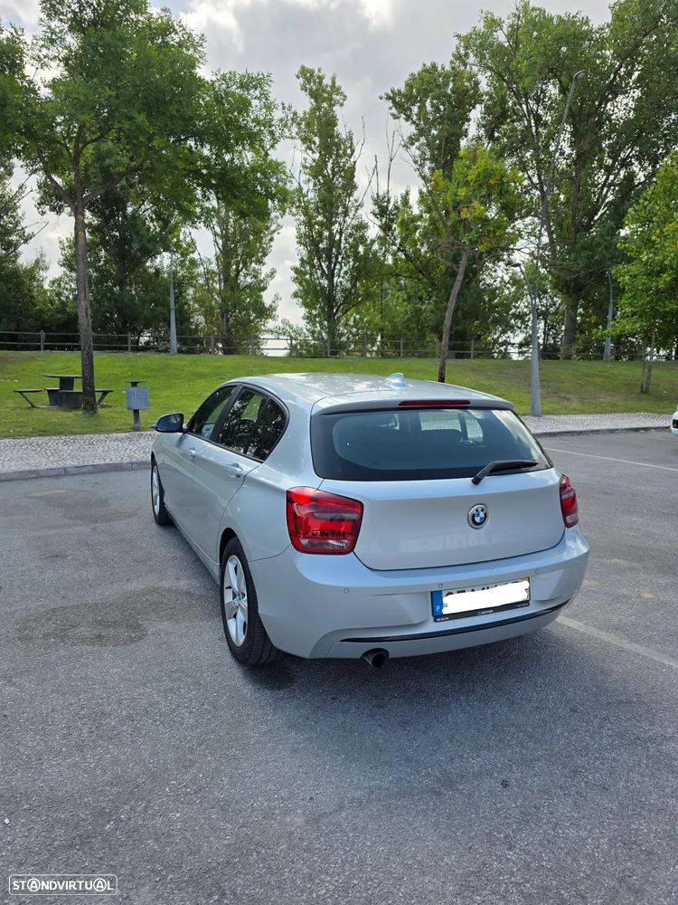 BMW 116 d EDynamics Line Sport — fotografia 4