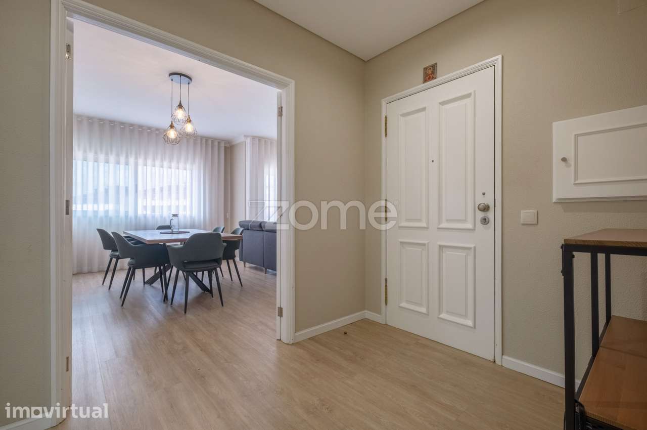 Apartamento T3 renovado com varandas e garagem - Fânzeres, Gondomar - Grande imagem: 2/48