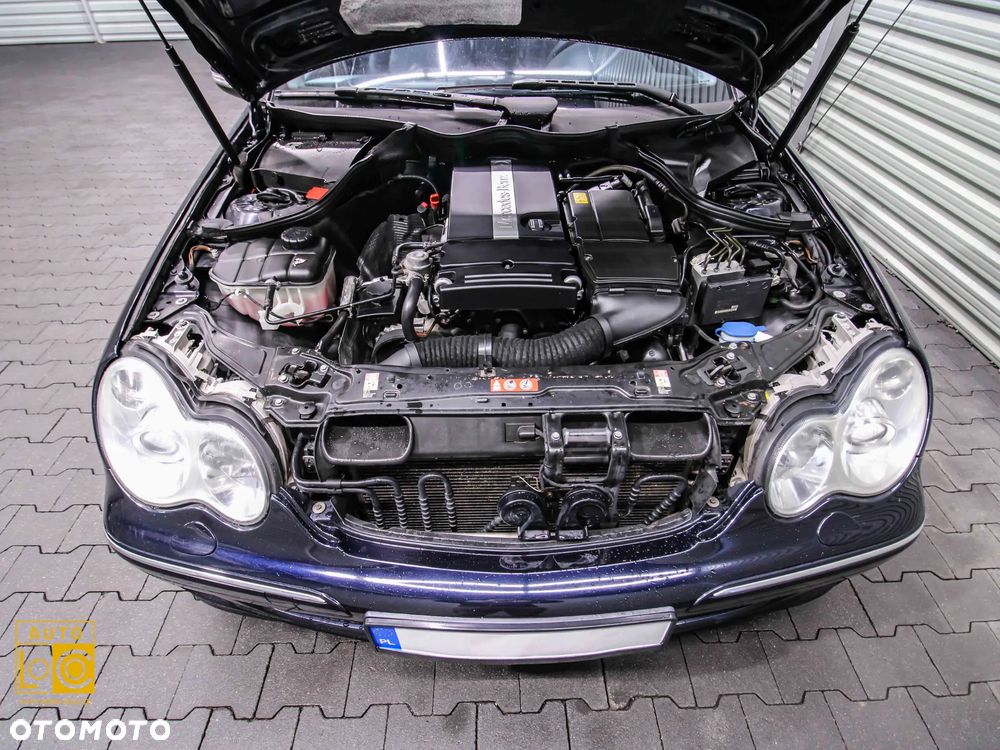 Mercedes-Benz Klasa C 200 T Kompressor Automatik Avantgarde Sport Edition - 14
