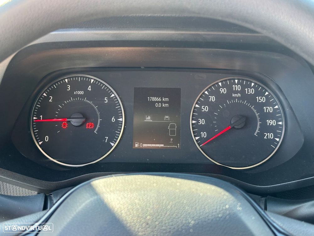 Renault Trafic 2.0 dCi L1H2 Teto Alto | Fibrada - 8