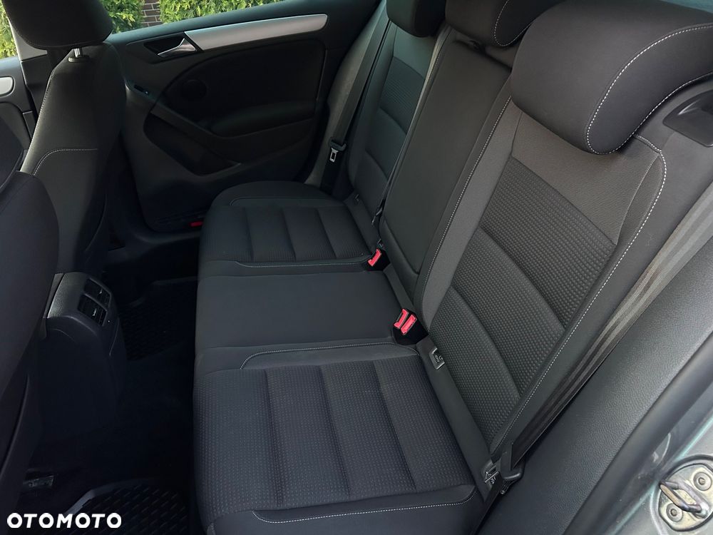Volkswagen Golf 1.6 TDI DPF Highline - 35