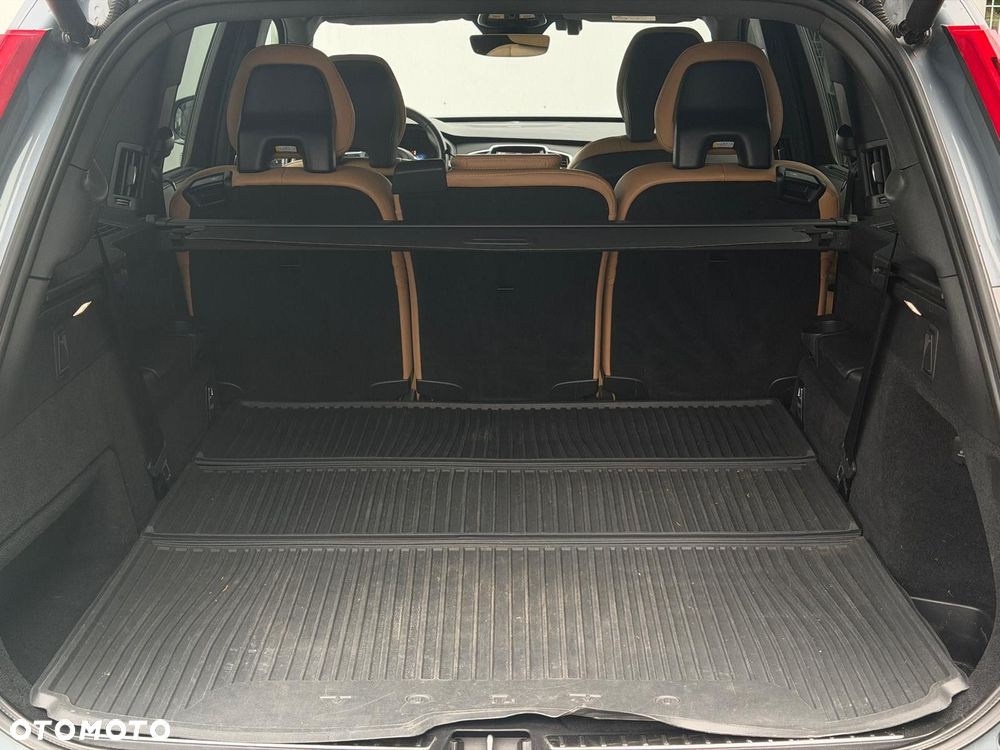 Volvo XC 90 - 34